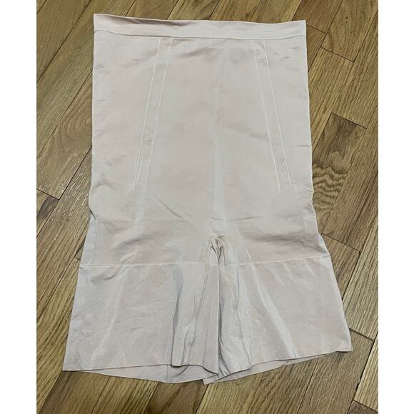 SPANX OnCore High Waist Mid-Thigh Tan Beige Nude Shapewear Shorts Size XL - Picture 1 of 4